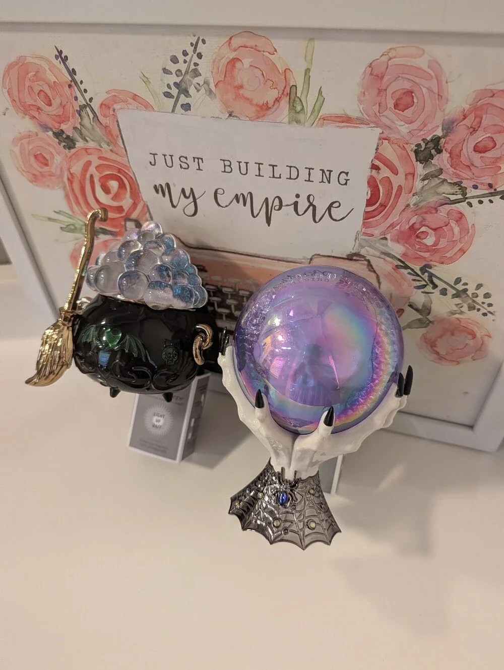 👻NWT Bath & Body Works Set Of 2 Halloween Crystal Ball & Cauldron Projectors